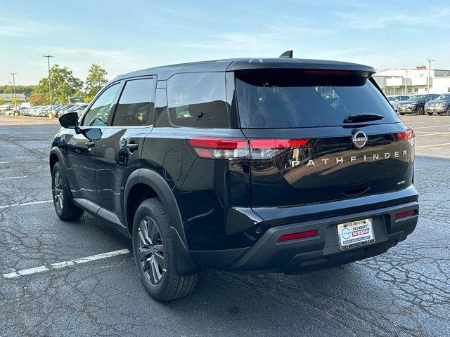 new 2024 Nissan Pathfinder car, priced at $34,875