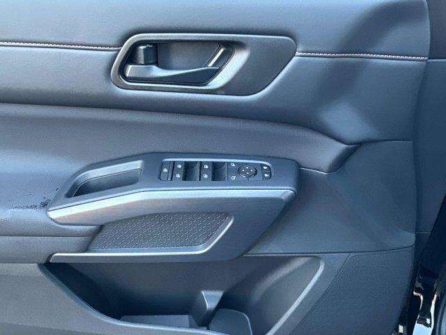 new 2025 Nissan Pathfinder car, priced at $41,230
