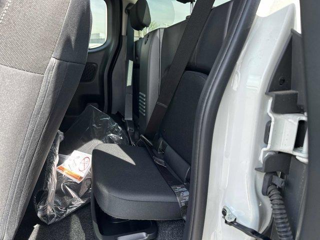 new 2025 Nissan Frontier car