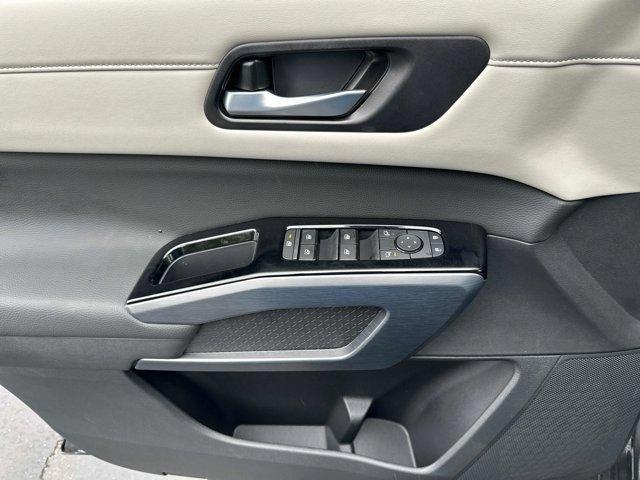 new 2025 Nissan Pathfinder car, priced at $38,499