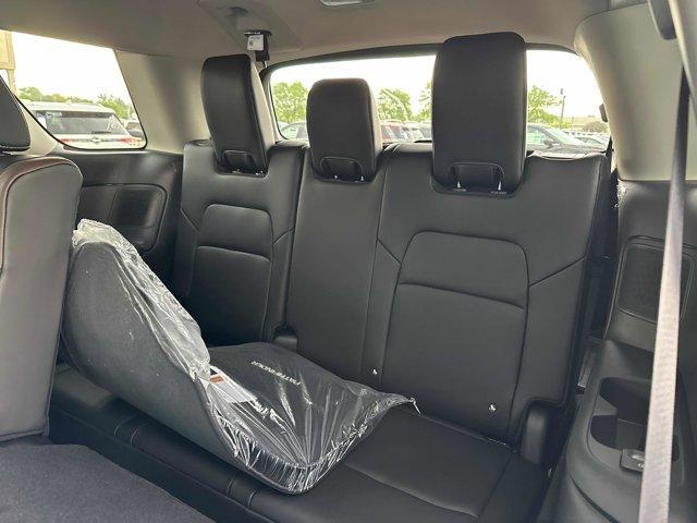 new 2025 Nissan Pathfinder car, priced at $45,442
