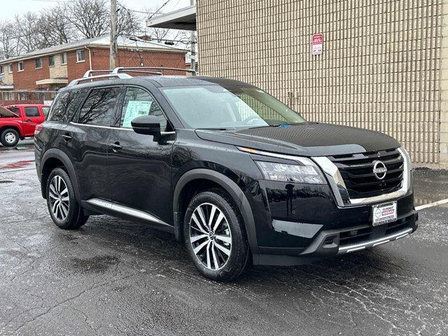 new 2025 Nissan Pathfinder car, priced at $49,223