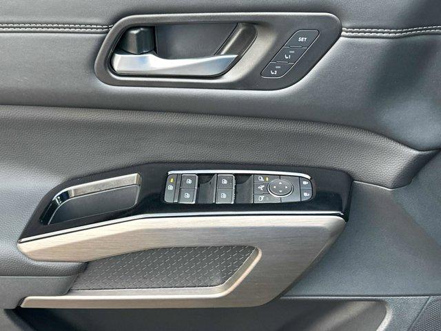 new 2025 Nissan Pathfinder car, priced at $51,202