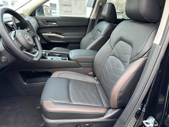 new 2025 Nissan Pathfinder car, priced at $51,202