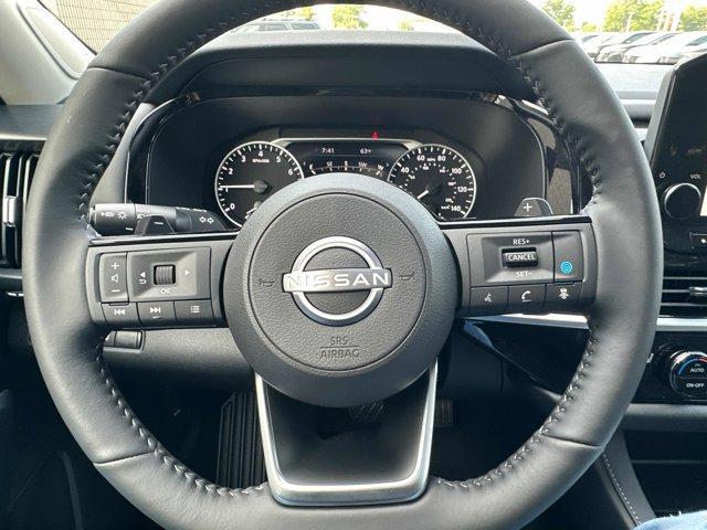 new 2025 Nissan Pathfinder car, priced at $45,221