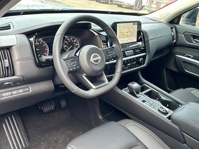new 2025 Nissan Pathfinder car, priced at $45,221