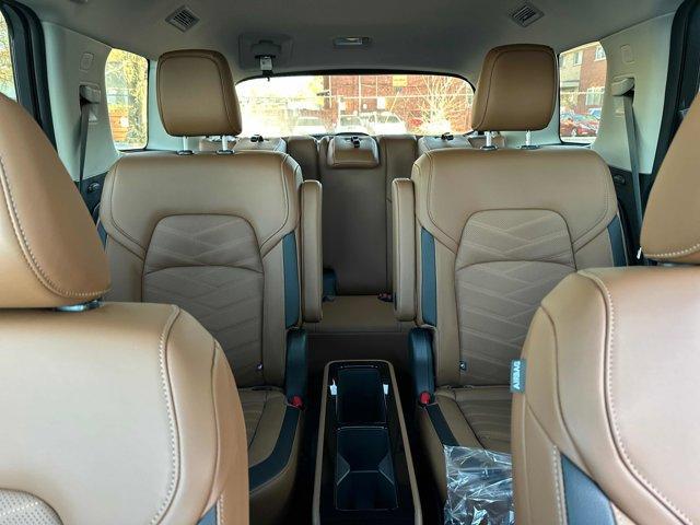 new 2025 Nissan Pathfinder car, priced at $43,839