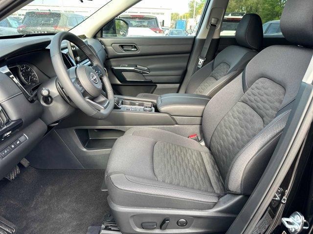 new 2025 Nissan Pathfinder car, priced at $34,242