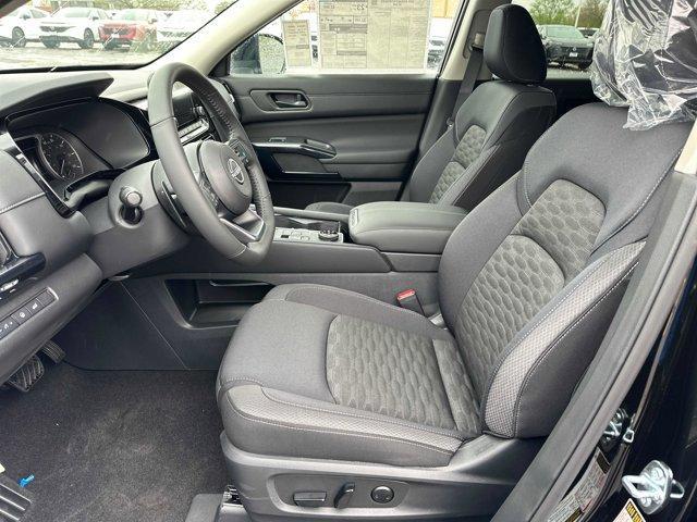 new 2025 Nissan Pathfinder car, priced at $31,539