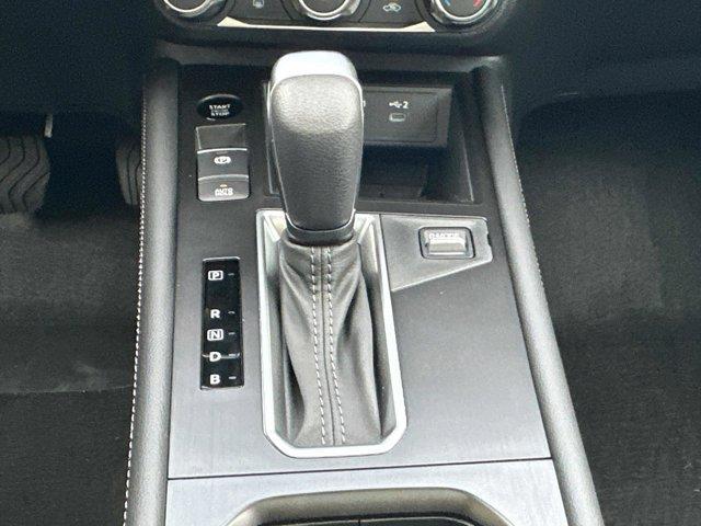 new 2025 Nissan Kicks car, priced at $25,262