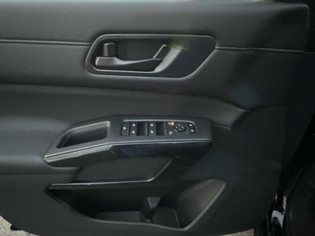 new 2025 Nissan Pathfinder car, priced at $36,639