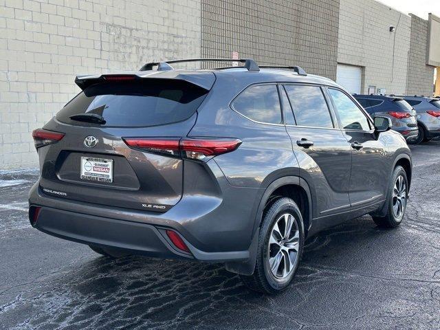 used 2022 Toyota Highlander car, priced at $35,900