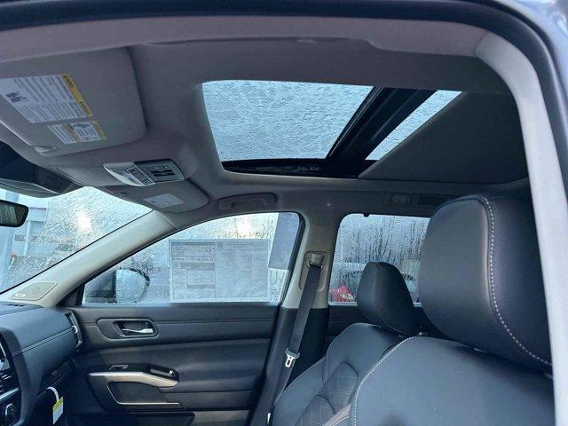 new 2025 Nissan Pathfinder car, priced at $51,124