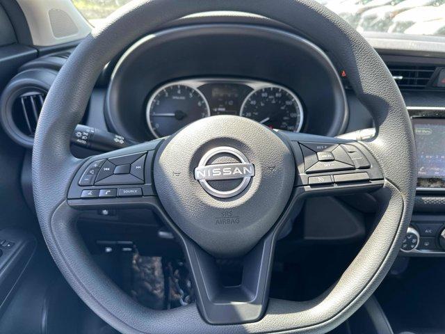 new 2025 Nissan Kicks Play car, priced at $23,850