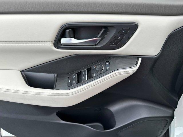 new 2025 Nissan Rogue car, priced at $33,013