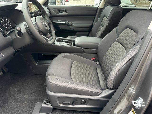 new 2025 Nissan Pathfinder car, priced at $36,858