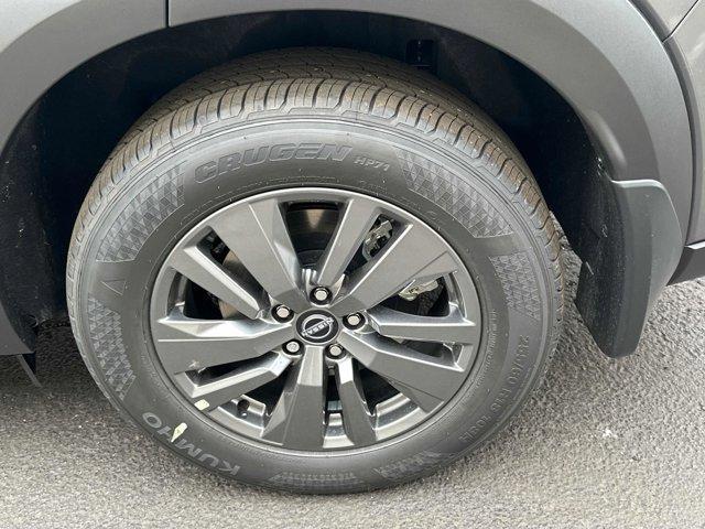 new 2025 Nissan Pathfinder car, priced at $36,858