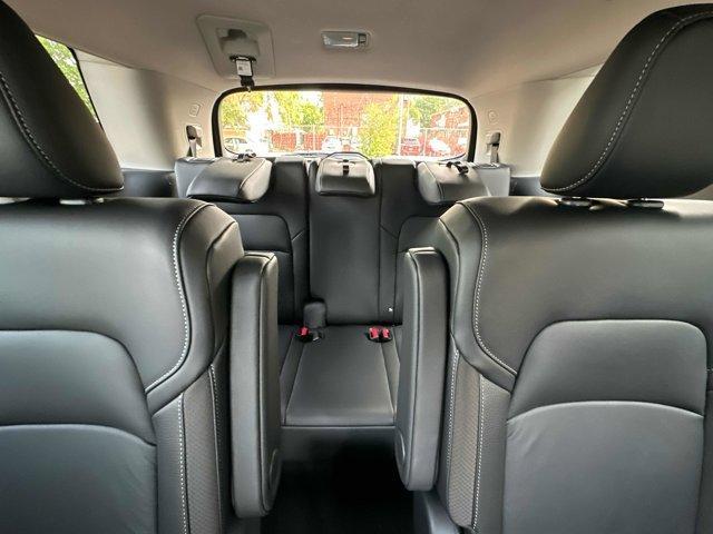 new 2025 Nissan Pathfinder car, priced at $45,221