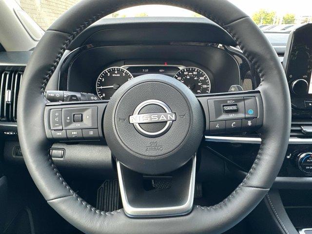 new 2025 Nissan Pathfinder car, priced at $45,221