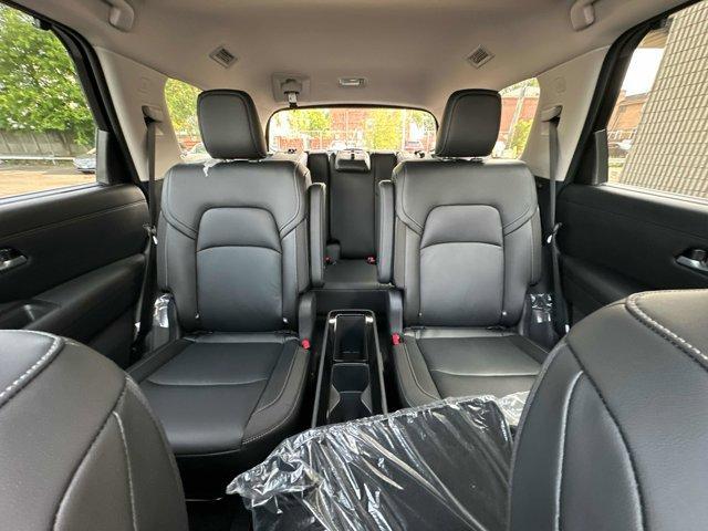 new 2025 Nissan Pathfinder car, priced at $45,221