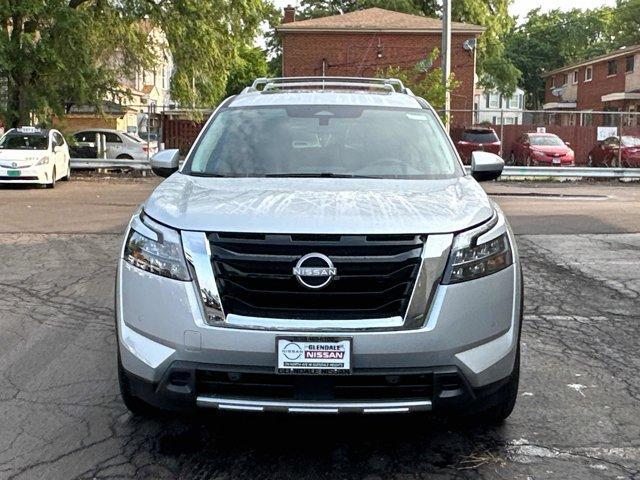 new 2025 Nissan Pathfinder car, priced at $45,221