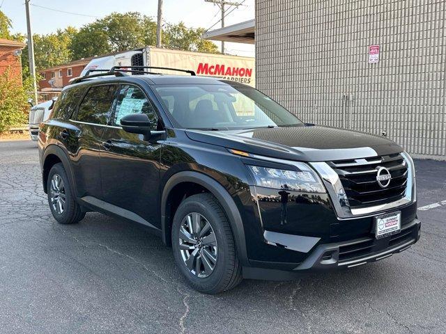 new 2024 Nissan Pathfinder car, priced at $40,595