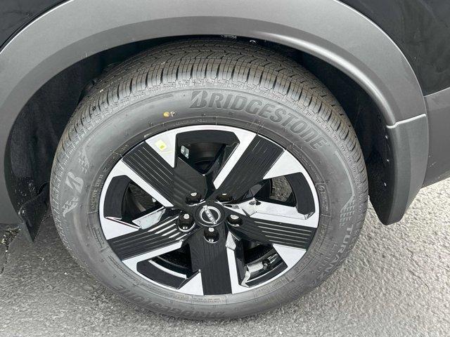 new 2025 Nissan Kicks car, priced at $26,020