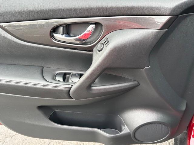 used 2019 Nissan Rogue car, priced at $19,210