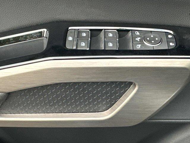 new 2025 Nissan Pathfinder car, priced at $44,592