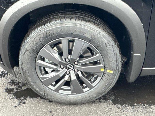 new 2025 Nissan Pathfinder car, priced at $34,832