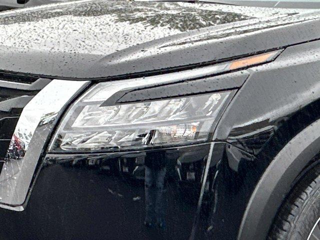 new 2025 Nissan Pathfinder car, priced at $34,832