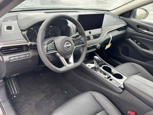 new 2025 Nissan Altima car