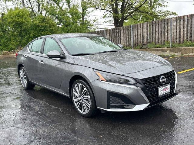 new 2025 Nissan Altima car