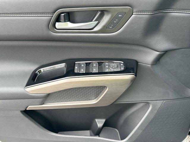 new 2025 Nissan Pathfinder car, priced at $50,839