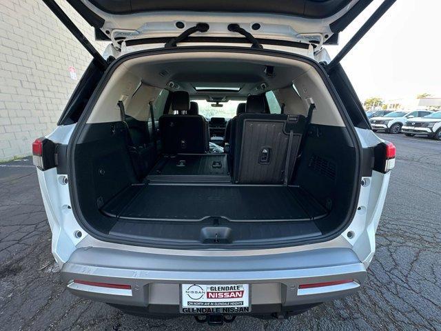 new 2025 Nissan Pathfinder car, priced at $45,943