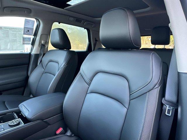 new 2025 Nissan Pathfinder car, priced at $45,943