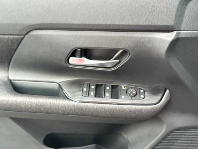 new 2025 Nissan Kicks car, priced at $25,020