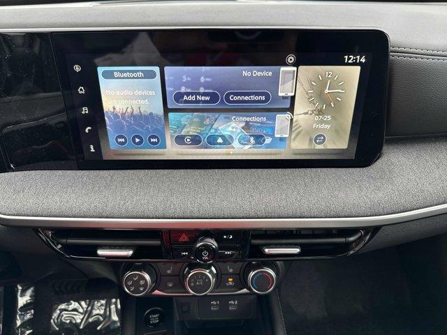 new 2025 Nissan Kicks car, priced at $25,020
