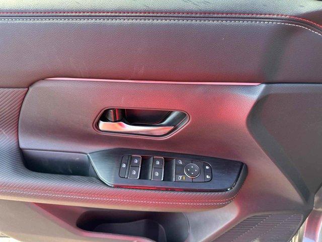 new 2025 Nissan Kicks car, priced at $29,568