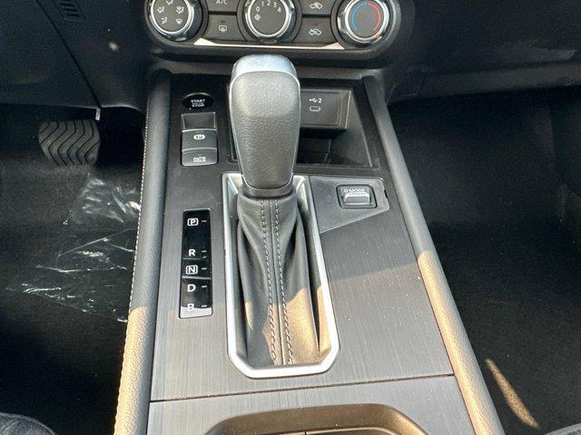 new 2025 Nissan Kicks car, priced at $25,267