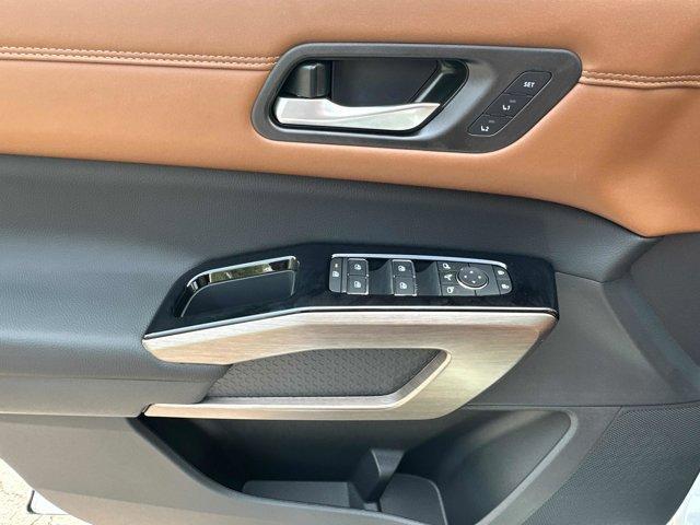 new 2025 Nissan Pathfinder car, priced at $49,202