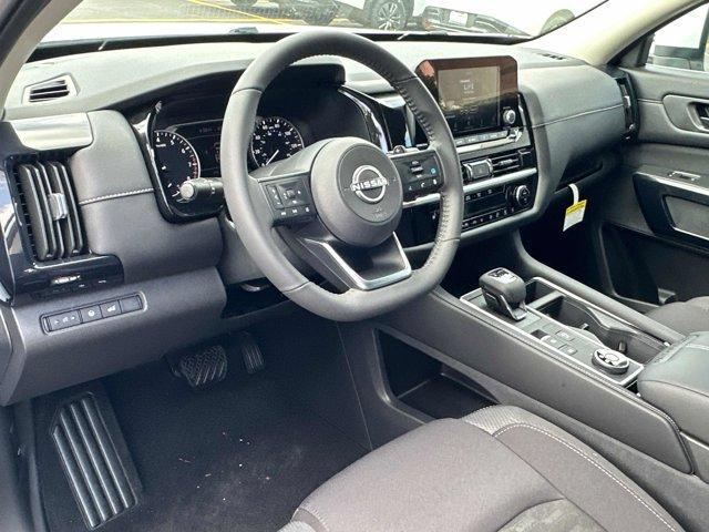 new 2025 Nissan Pathfinder car, priced at $40,536