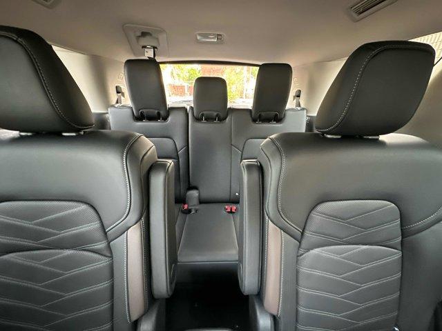 new 2025 Nissan Pathfinder car, priced at $50,052