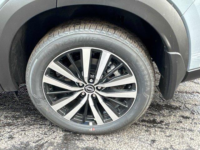 new 2025 Nissan Pathfinder car, priced at $50,052