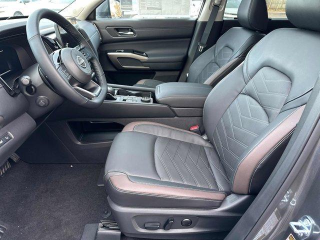 new 2025 Nissan Pathfinder car, priced at $51,202