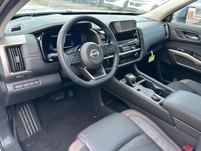 new 2025 Nissan Pathfinder car, priced at $51,202