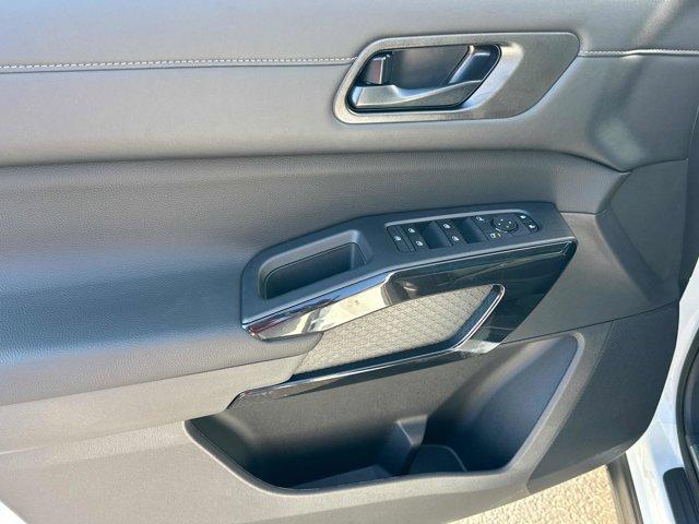 new 2025 Nissan Pathfinder car, priced at $37,036