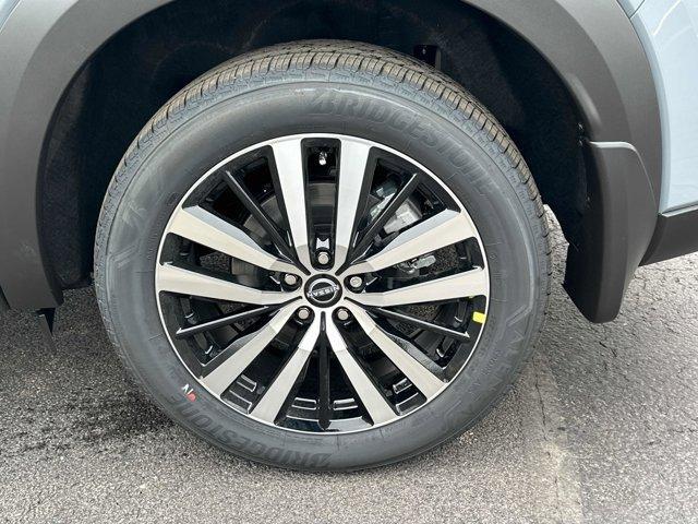 new 2025 Nissan Pathfinder car, priced at $50,728