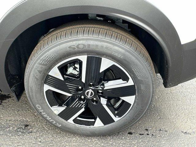 new 2025 Nissan Kicks car, priced at $24,362