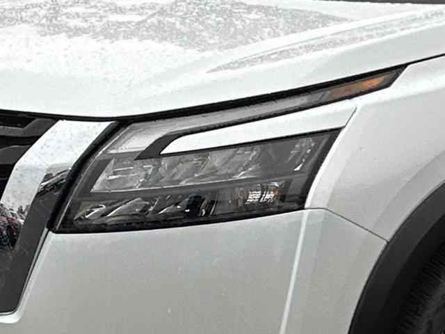 new 2025 Nissan Pathfinder car, priced at $40,819